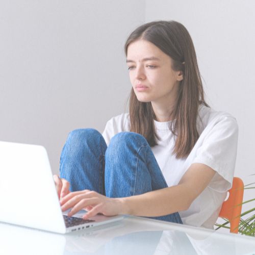 Read more about the article AI Friendships & Mental Health: The Promise and the Peril